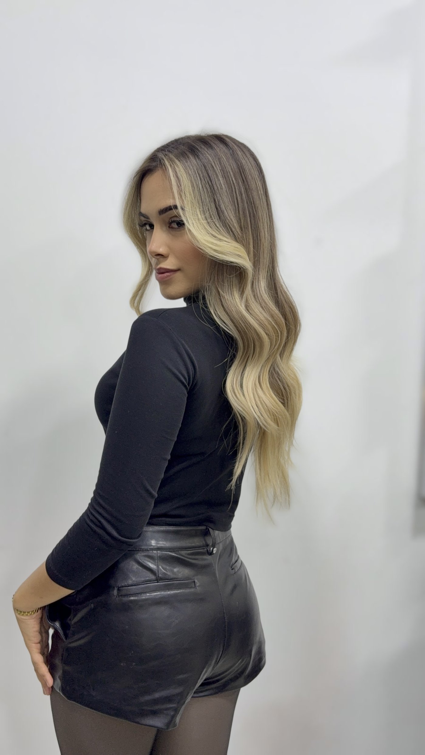 Resultado real Máncora Glow de reflejo natural