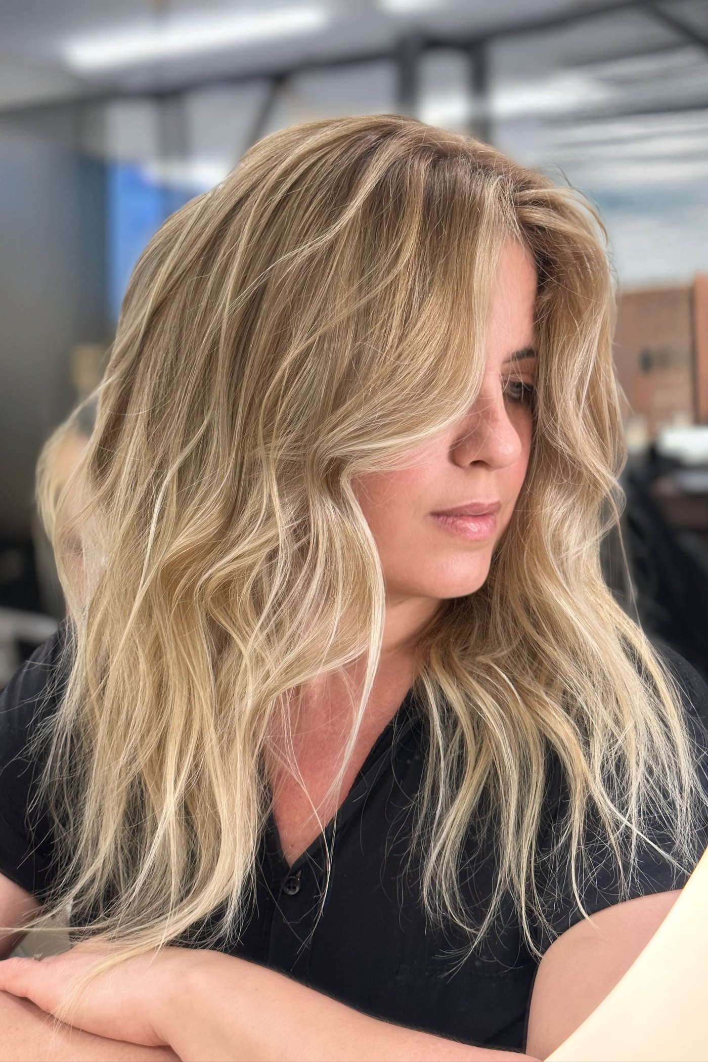 Resultado real Máncora Glow en rubio champagne